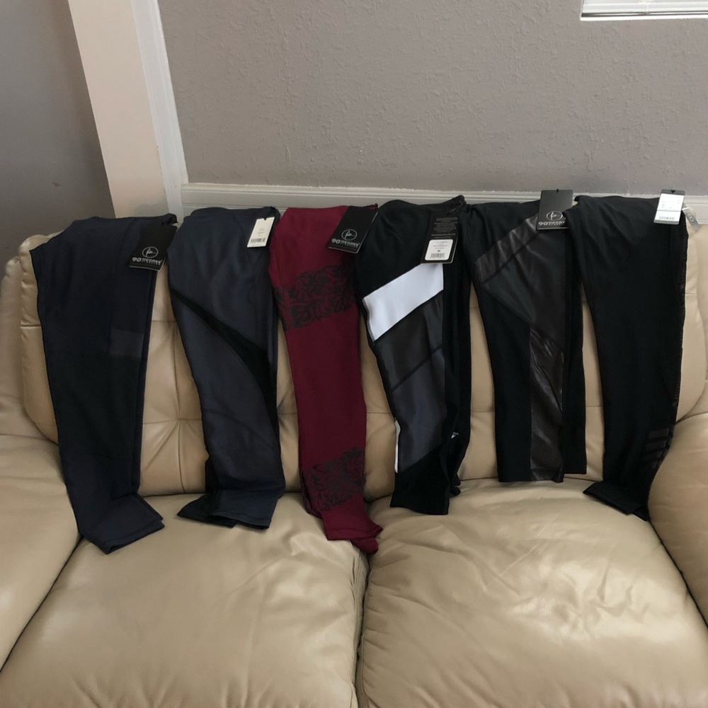 6 BNWT pairs of 90 degree leggings-size medium - Picture 1 of 6
